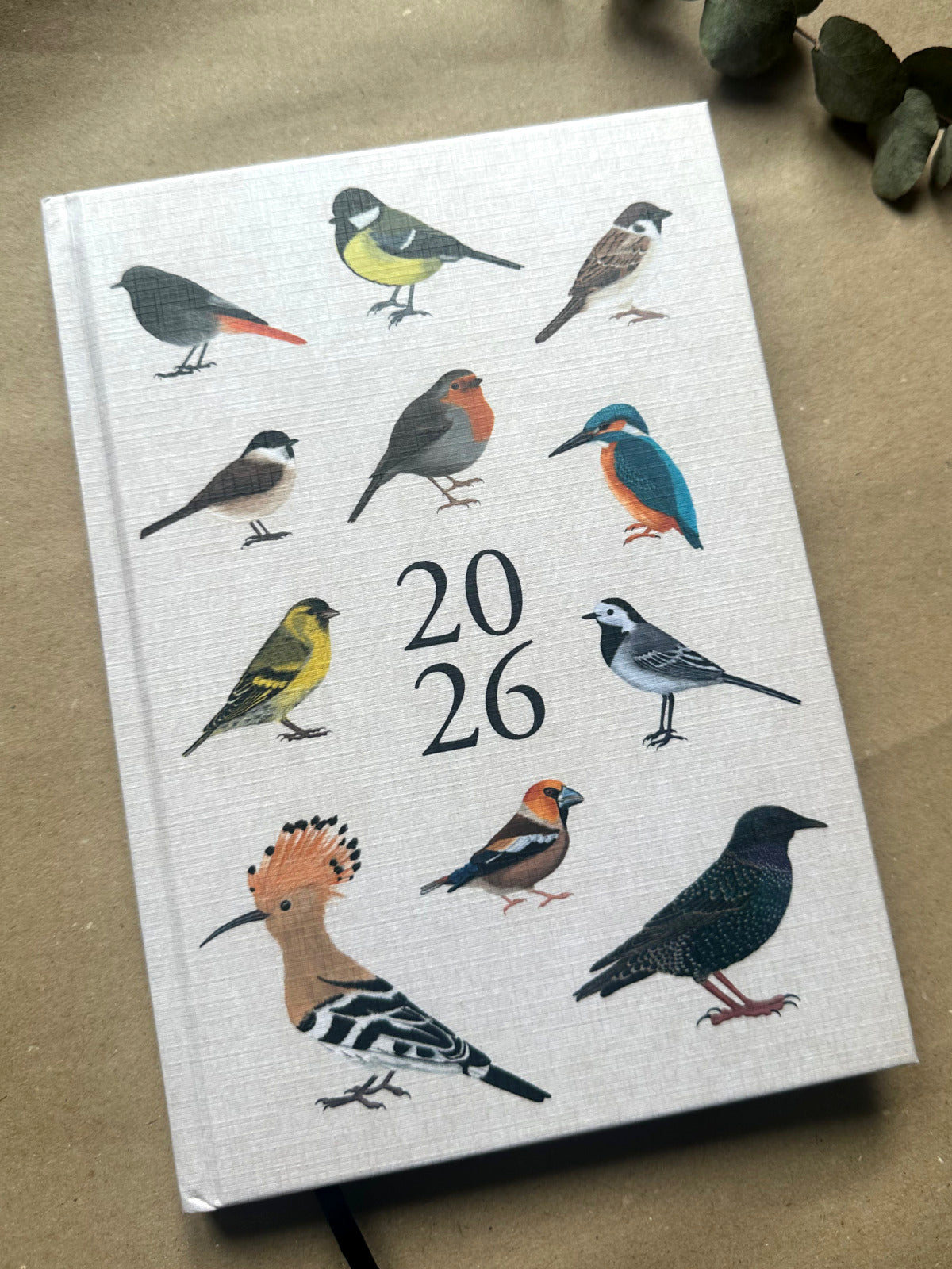 Nachhaltiger Jahresplaner A5 aus Recyclingpapier mit Lesebändchen