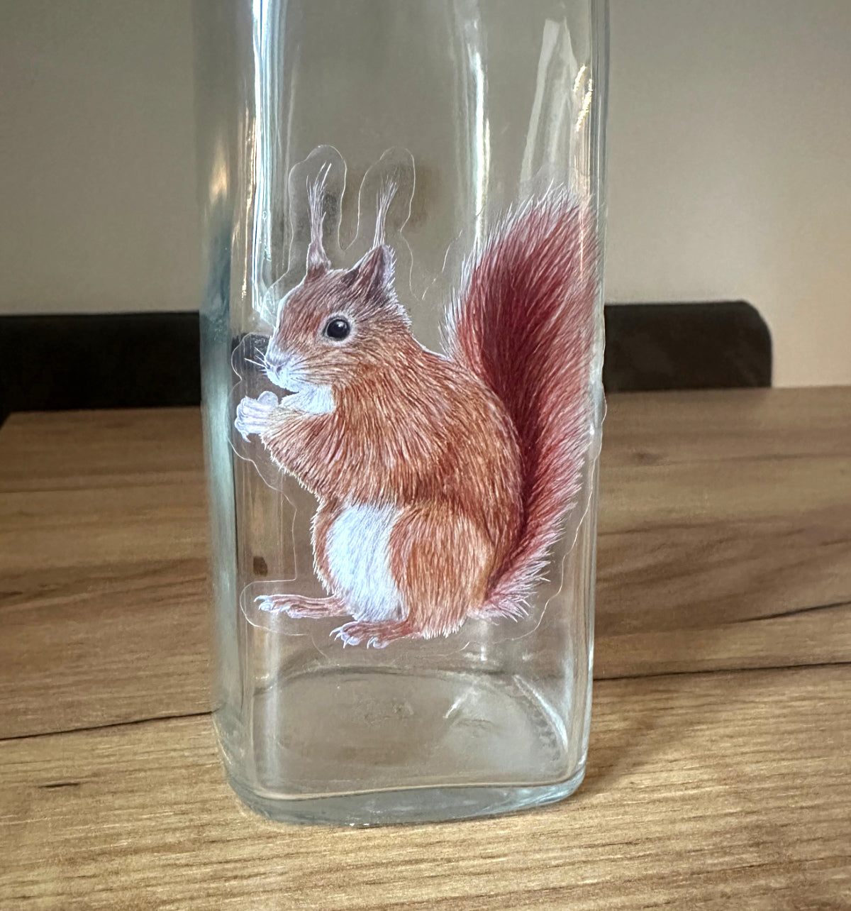 Vinyl Sticker mit Eichhörnchen Illustration